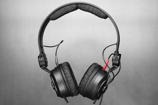 Superlux HD562 Headphones