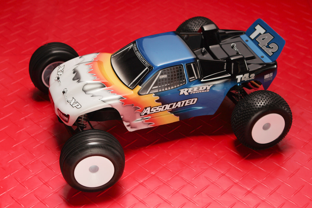 Team Associated T4.2RS 1/10 Brushless RTR RC Truck