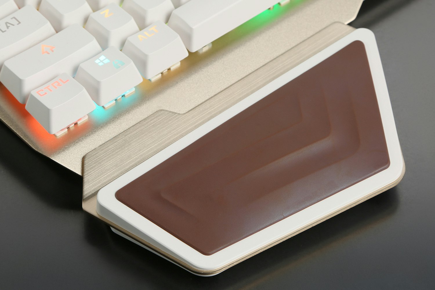 Team Wolf Swappable Switch Keyboard Bundle