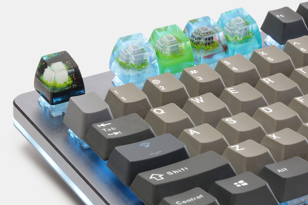 The Eye Key Mini Scene Keycap: Hoan Kiem Lake