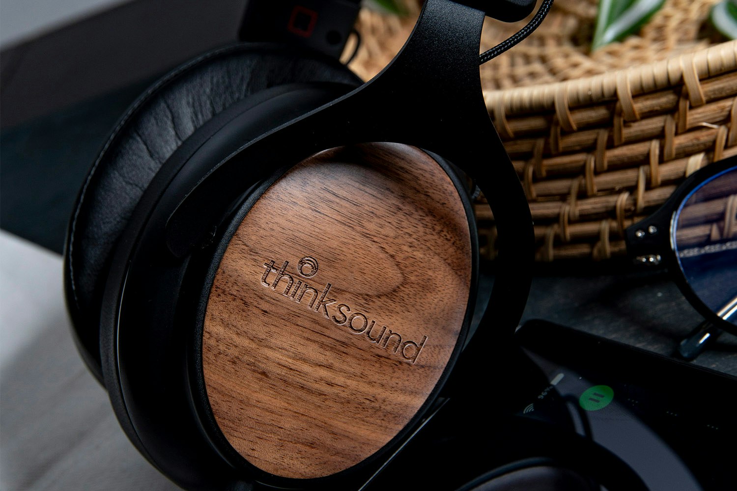 Thinksound ov21 Closed-Back Headphones