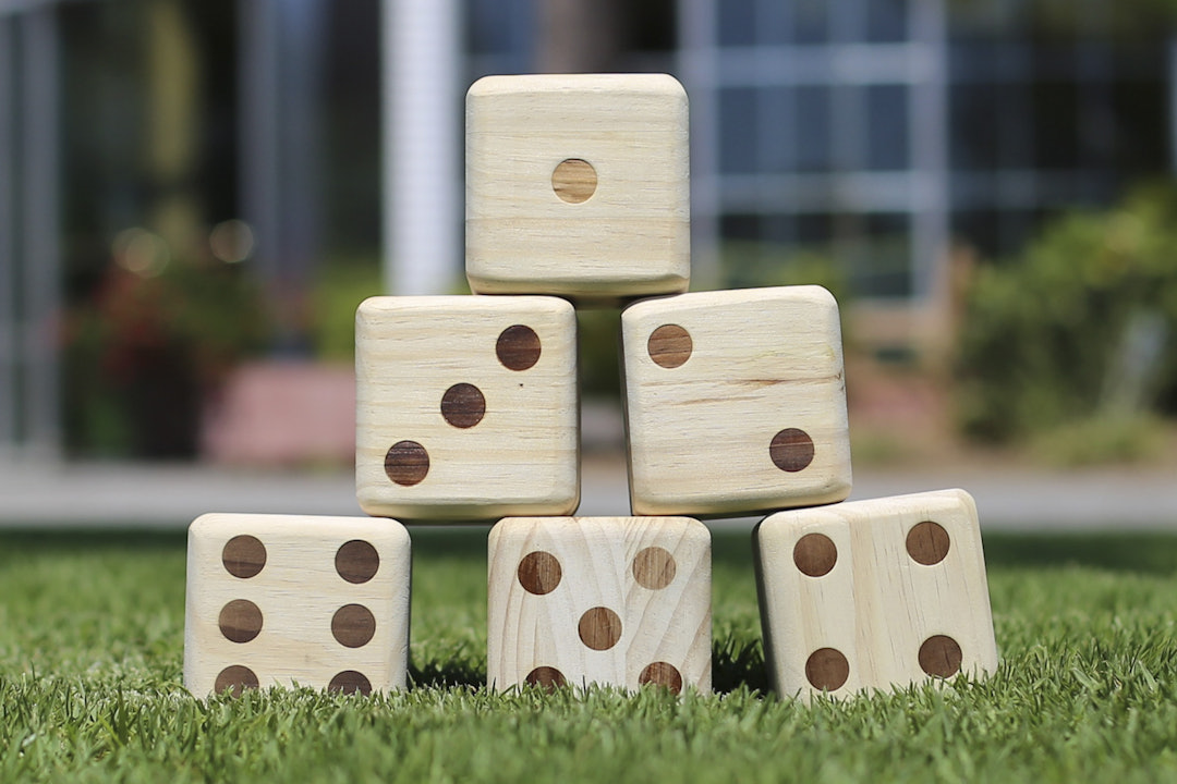 Tosso Outdoor Giant Dice and Dominoes