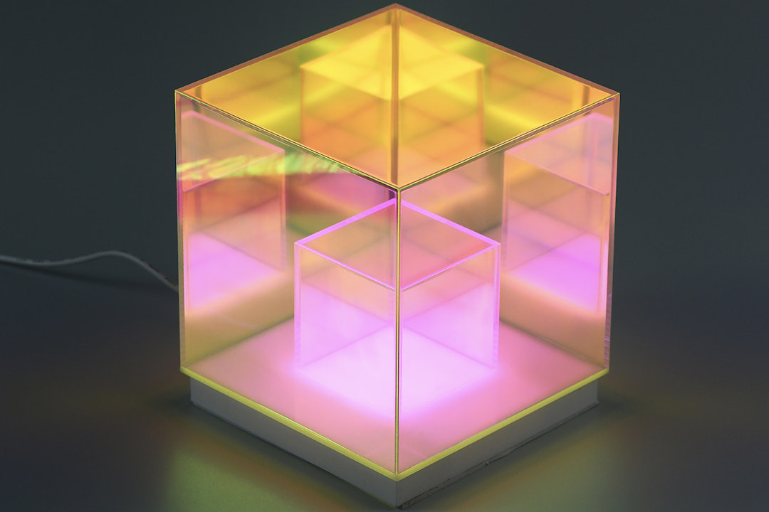 Uncommon Carry Cube Lamp