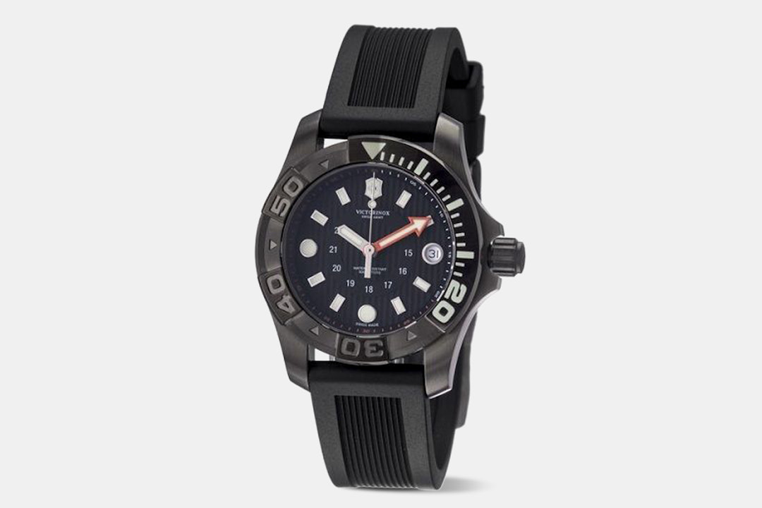 Victorinox Dive Master 500 Mid-Size Quartz Watch