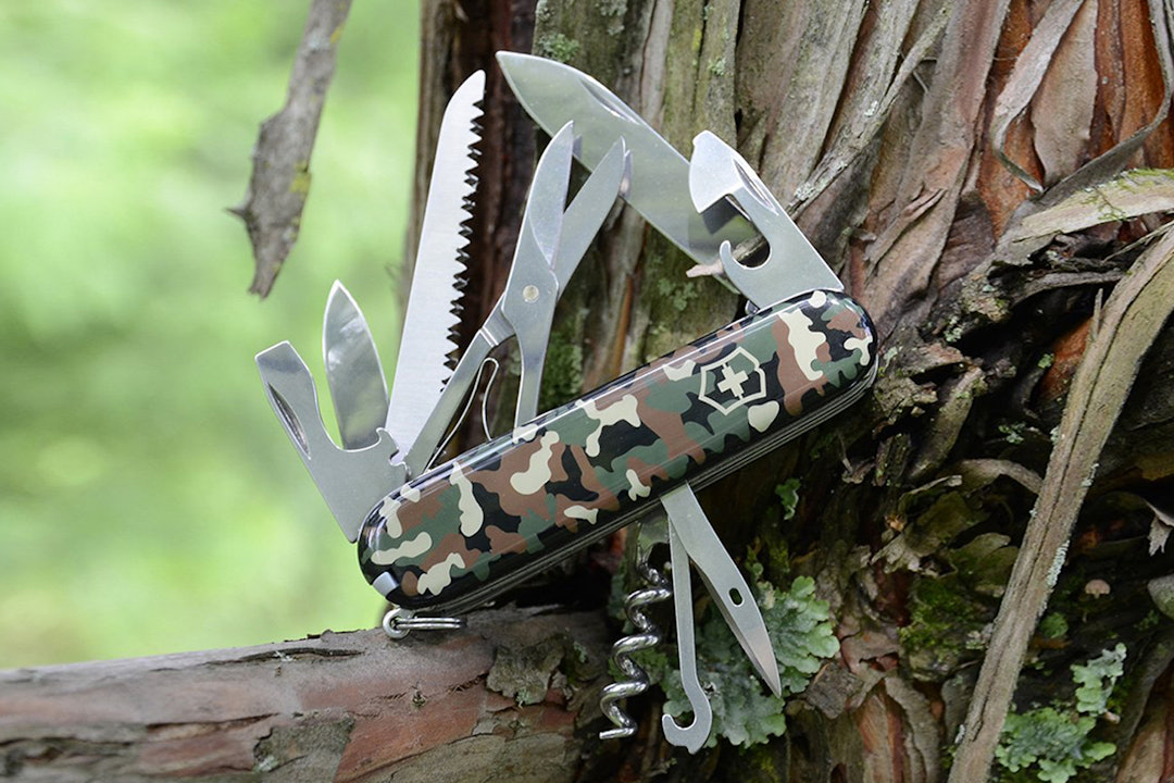 Victorinox Swiss Army Knife: 3.6-Inch Huntsman