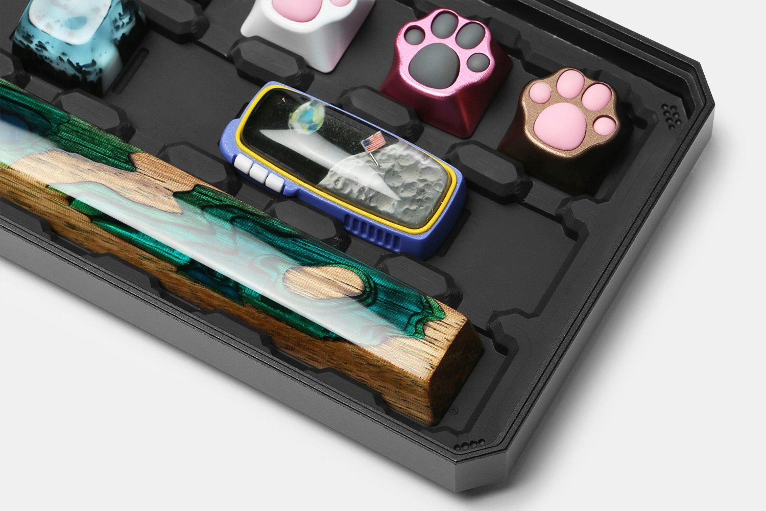 ZOMO Aluminum & Acrylic Artisan Collector Box